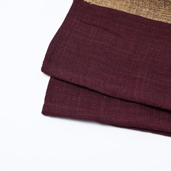 〔225cm×150cm〕柔らか手触りのイタワ織りマルチクロス - ブラウン 2 - 縁の部分の拡大写真です。ほつれないように折り返し裁縫されています。