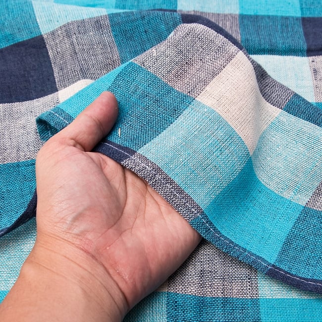 〔225cm×150cm〕柔らか手触りのイタワ織りマルチクロス - ブルー×ネイビー 4 - 柔らかい手触りながらも強度を感じる厚みです。