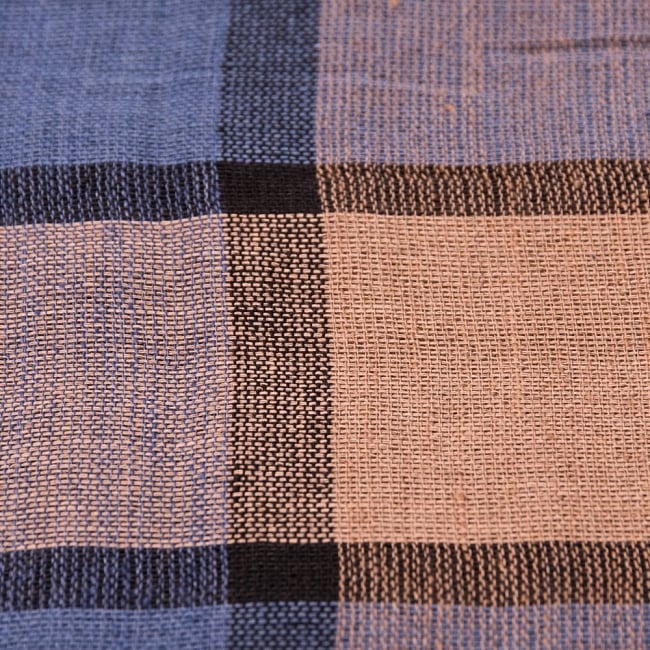 〔225cm×150cm〕柔らか手触りのイタワ織りマルチクロス - ブラウン×ブルー 3 - インド現地でつくられています。どこか素朴さを感じる素敵な生地です。