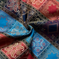 〔約105cm×105cm〕インドの金糸入りテーブルカバー -ブルー×マルチカラー - サブ3