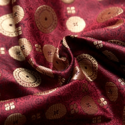 〔約105cm×105cm〕インドの金糸入りテーブルカバー -レッド×サークル - サブ3