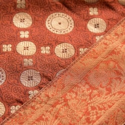 〔約105cm×105cm〕インドの金糸入りテーブルカバー -オレンジ×サークル - サブ4
