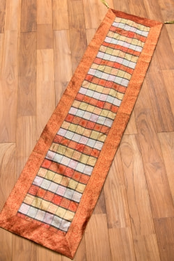 〔約175cm×45cm〕インドの金糸入りテーブルランナー -　 オレンジ×マルチカラー - サブ4