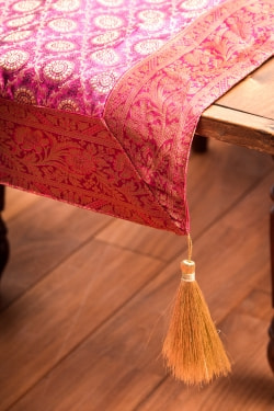 〔約175cm×45cm〕インドの金糸入りテーブルランナー -　ピンク×サークル小 - サブ3