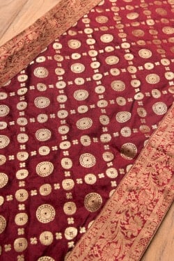 〔約175cm×45cm〕インドの金糸入りテーブルランナー -　レッド×サークル - サブ5