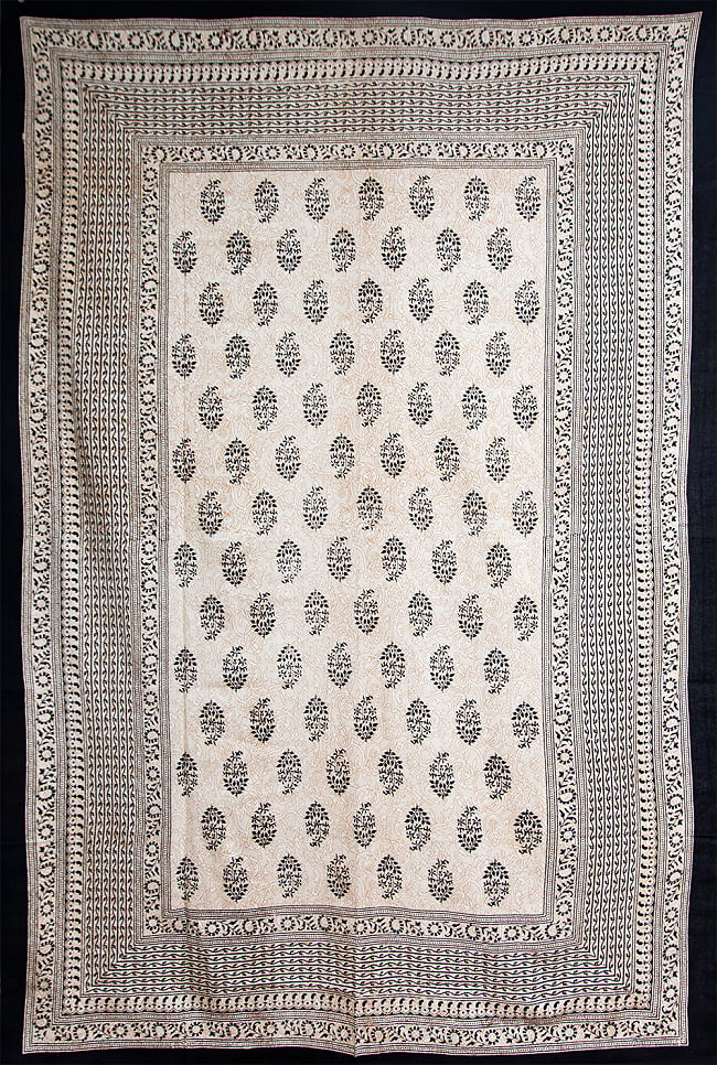マルチクロス - ウッドブロックスタイル【約200cm x 136cm】 3 - No.2:黒系の全体像です。