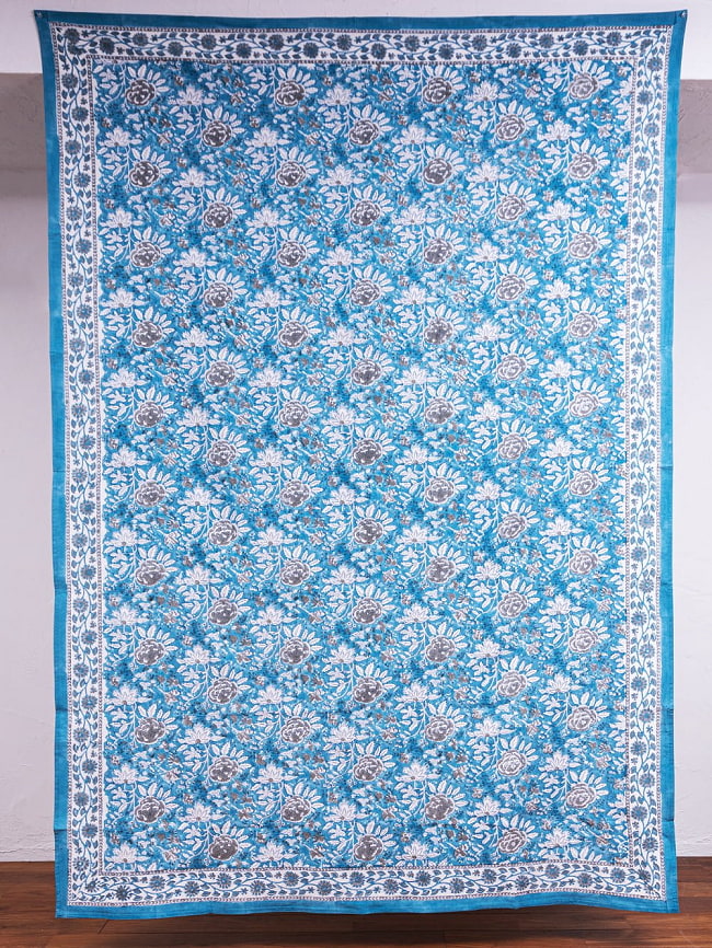 ジャイプル 職人手作り インド伝統の木版染め更紗マルチクロス〔約225cm×約155cm〕美しい色彩 ボタニカル テーブルクロス ベッドカバー ソファーカバー パーテーションなどへ 4 - とても良い雰囲気です