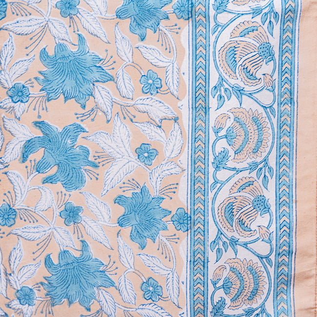 ジャイプル　職人手作り　インド伝統の木版染め更紗マルチクロス〔約225cm×約155cm〕美しい色彩　ボタニカル　テーブルクロス　ベッドカバー　ソファーカバー　パーテーションなどへ 5 - 細部の写真です