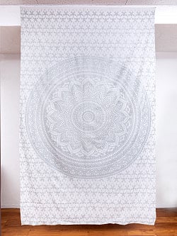 マルチクロス - ホワイト＆シルバーラメマンダラ〔131cm×216〕大きな布
