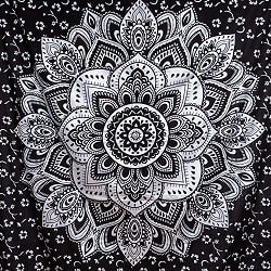 〔各色あり〕マルチクロス　ラメ入りマンダラ〔134cm×200〕大きな布 - サブ4