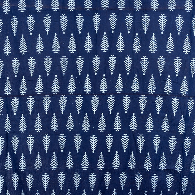 マルチクロス - ろうけつ染め風 葉模様〔140cm×215〕大きな布 4 - 拡大写真です