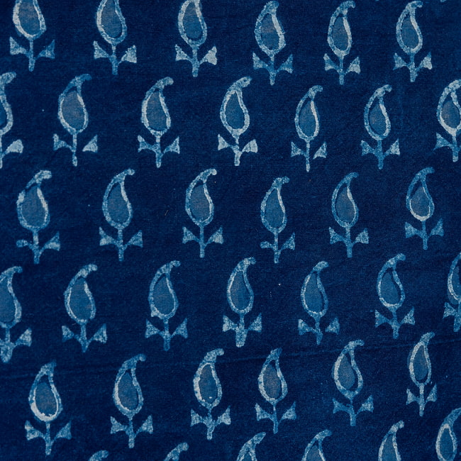 〔各模様あり〕特大藍染めマルチクロス　泥染め〔270cm×275〕大きな布 6 - 雰囲気のある生地です