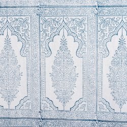 ジャイプル 職人手作り インド伝統の木版染め更紗マルチクロス〔約225cm×約155cm〕美しい色彩 ボタニカル テーブルクロス ベッドカバー ソファーカバー パーテーションなどへ(ID-BDCB-1549)