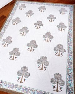 ジャイプル　職人手作り　インド伝統の木版染め更紗マルチクロス〔約225cm×約152cm〕美しい色彩　ボタニカル　テーブルクロス　ベッドカバー　ソファーカバー　パーテーションなどへ