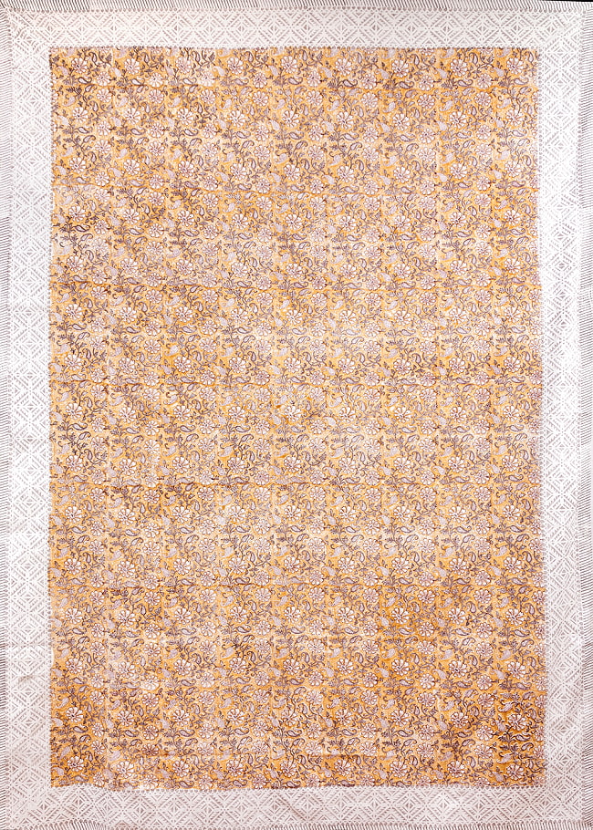 ジャイプル　職人手作り　インド伝統の木版染め更紗マルチクロス〔約224cm×約150cm〕美しい色彩　ボタニカル　テーブルクロス　ベッドカバー　ソファーカバー　パーテーションなどへ 2 - 全体写真です