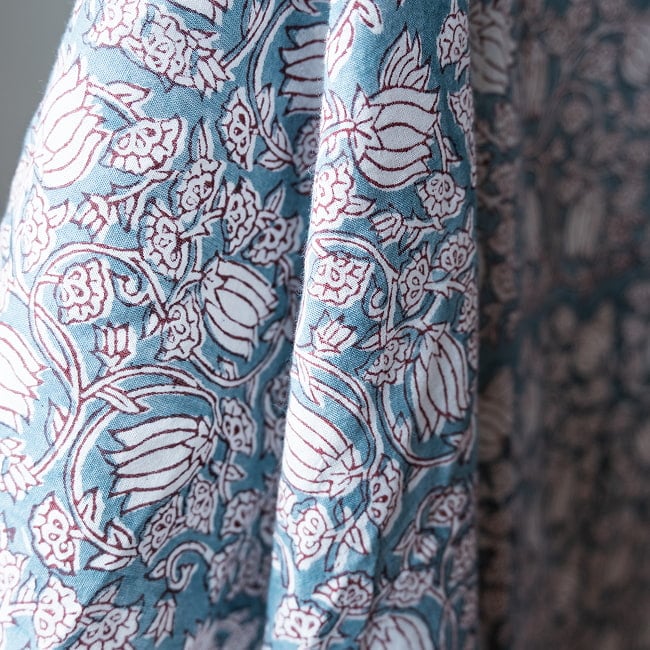 〔各色あり〕使い方は自由！ウッドブロックプリントのマルチクロス〔約180cm×約110cm〕 4 - 柄を拡大してみました。