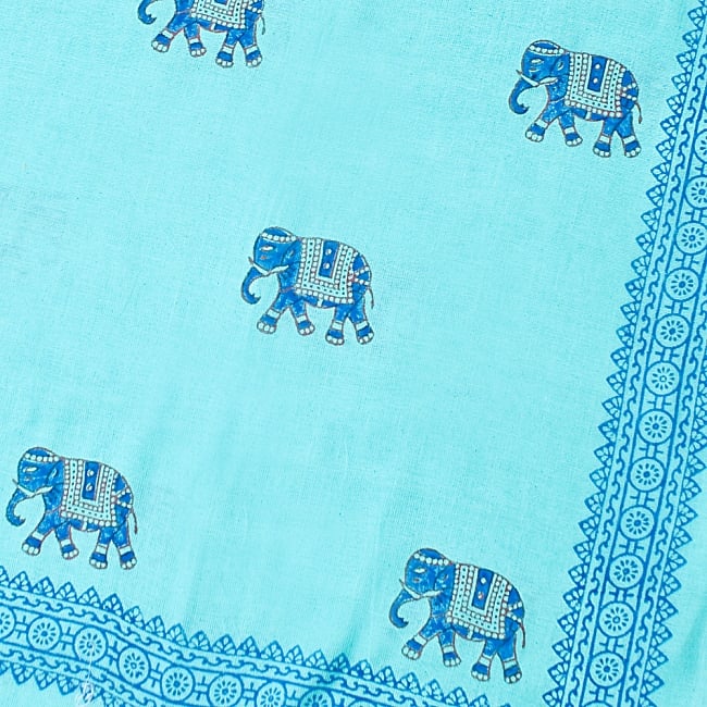 【ウッドブロック】カディコットン風マルチクロス - ミニ象さん(薄ブルー)【220cm×150cm】 2 - 広げてみたところの写真です。とても素敵な柄です。※写真と若干柄が異なる場合がございます。