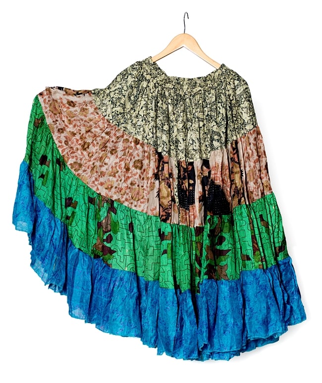 25ヤード アンティークサリーのジプシーパッチワークスカート4段【90cm】の写真ベリーダンス 衣装,ベリーダンス スカート,トライバル,ジプシー,レッスンウェア,群舞,サリー,ボヘミアン ファッション,ボホ