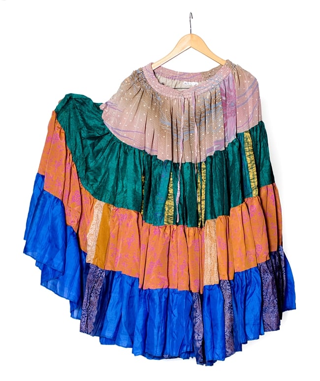 25ヤード アンティークサリーのジプシーパッチワークスカート4段【90cm】の写真ベリーダンス 衣装,ベリーダンス スカート,トライバル,ジプシー,レッスンウェア,群舞,サリー,ボヘミアン ファッション,ボホ