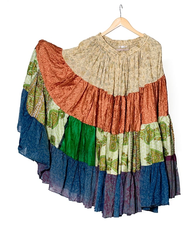 25ヤード アンティークサリーのジプシーパッチワークスカート4段【90cm】の写真ベリーダンス 衣装,ベリーダンス スカート,トライバル,ジプシー,レッスンウェア,群舞,サリー,ボヘミアン ファッション,ボホ