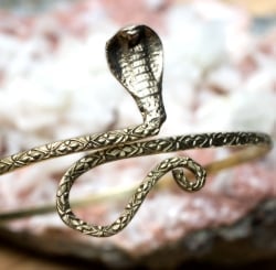 ナーガのゴールドバングル - サブ4