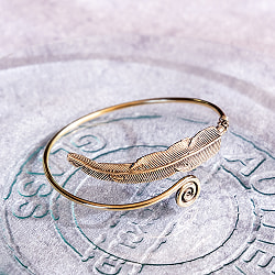 フェザーモチーフのメタルバングル - サブ3