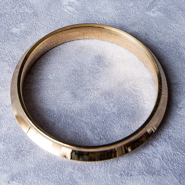 インドの真鍮製バングル ブラスカダ - Brass Kada シンプル 3 - 上から観てみました。