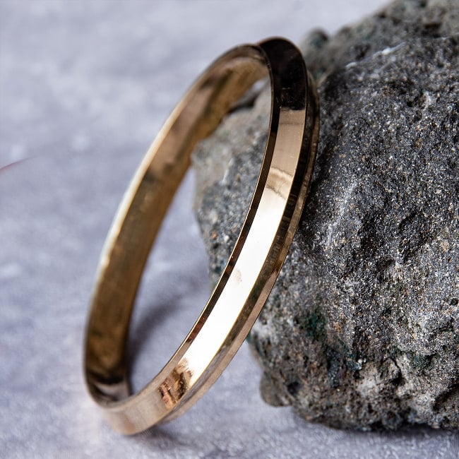 インドの真鍮製バングル ブラスカダ - Brass Kada 薄型 4 - 風合いのあるバングルです。