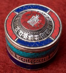 【高品質】チベタンピルケース【直径；約5.8cm】の商品写真