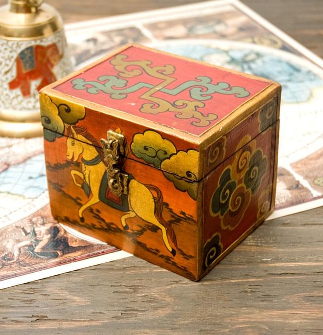 一点もの チベットの伝統小物入れ スヴァスティカと馬 の通販 送料無料 Tirakita Com