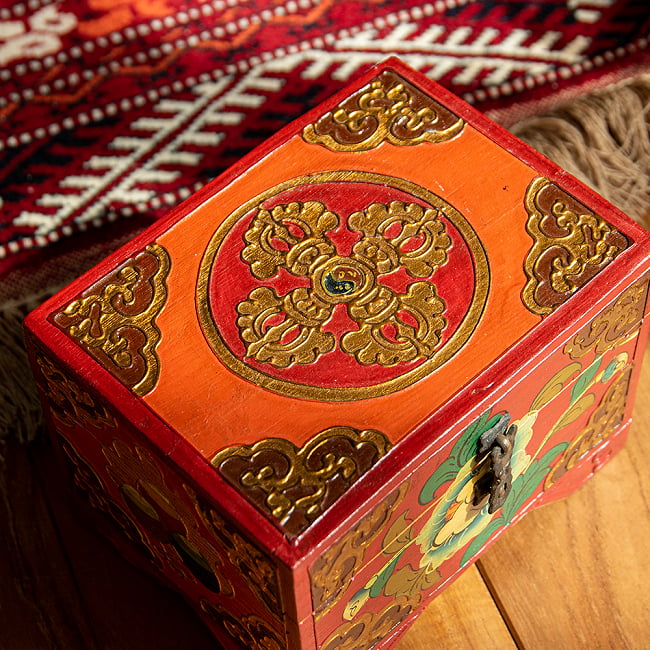 〔一点物〕チベットの伝統小物入れ　美しい色彩と吉祥文様 2 - 亡命チベット人の職人さんが手作りしています