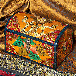 〔一点物〕チベットの伝統小物入れ　美しい色彩と吉祥文様　宝箱型