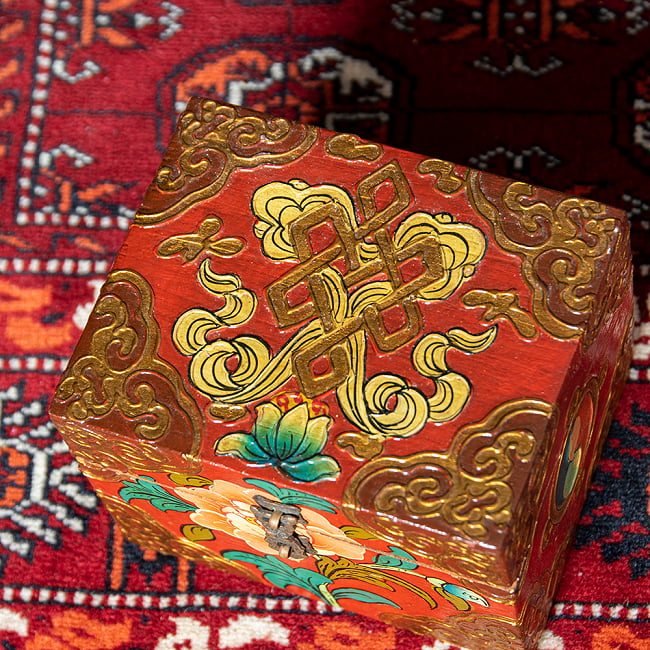〔一点物〕チベットの伝統小物入れ　美しい色彩と吉祥文様 3 - とても丁寧に作られております