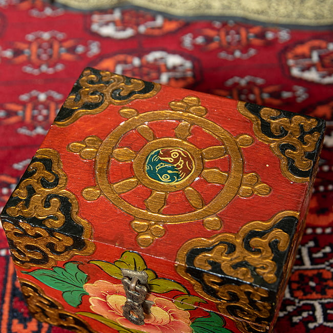 〔一点物〕チベットの伝統小物入れ　美しい色彩と吉祥文様 3 - とても丁寧に作られております