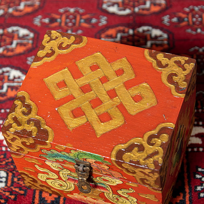 〔一点物〕チベットの伝統小物入れ　美しい色彩と吉祥文様 3 - とても丁寧に作られております