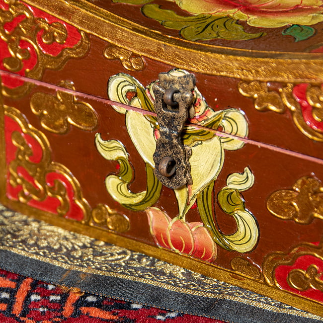 〔一点物〕チベットの伝統小物入れ　美しい色彩と吉祥文様　凹型 2 - 亡命チベット人の職人さんが手作りしています