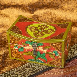 〔一点物〕チベットの伝統小物入れ　美しい色彩と吉祥文様　凹型(ID-CFLSP-461)