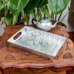 バリのアルミ細工トレイ - Sサイズ 幅：約31cm(ID-CFLSP-471)