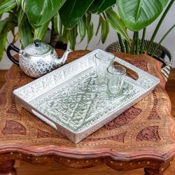 バリのアルミ細工トレイ - Mサイズ 幅：約33cm(ID-CFLSP-472)