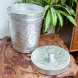 バリの飾りつきマルチバスケット 手打ち細工が美しい 蓋付き 高さ：33.5cm 直径：23.5cm - サブ2