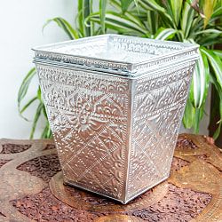 バリの飾りつきマルチバスケット 手打ち細工が美しい スクエア 高さ：21cm 幅：20cm - サブ5