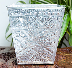 バリの飾りつきマルチバスケット 手打ち細工が美しい スクエア 高さ：23cm 幅：22cm - サブ2