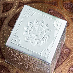 バリの飾りつきマルチバスケット 手打ち細工が美しい スクエア 高さ：25cm 幅：24cm - サブ4