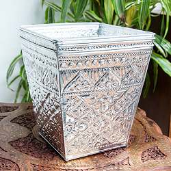 バリの飾りつきマルチバスケット 手打ち細工が美しい スクエア 高さ：25cm 幅：24cm - サブ5