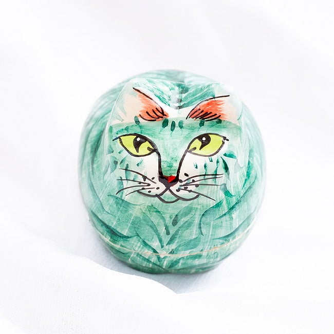 【全2色】カシミールのペーパーマッシュ - まんまるにゃんこ　小物入れ[S]  2 - 猫の形がとってもキュート！　1：緑トラ