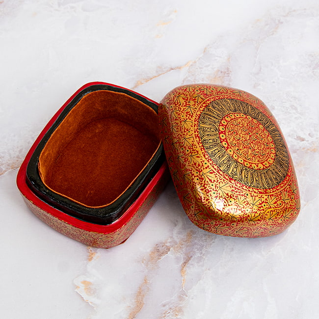 【超高精細・一点もの】カシミールのペーパーマッシュ 長方形小物入れ 約9cm x 約7cm 10 - 蓋を開けてみました。