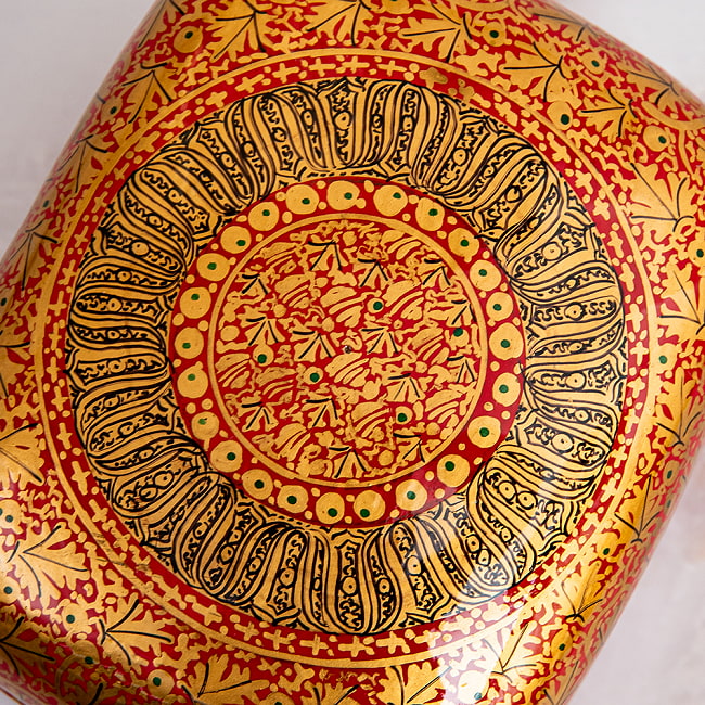 【超高精細・一点もの】カシミールのペーパーマッシュ 長方形小物入れ 約9cm x 約7cm 3 - 気の遠くなるような細やかな筆使いです。