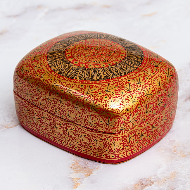 【超高精細・一点もの】カシミールのペーパーマッシュ 長方形小物入れ 約9cm x 約7cm 8 - 側面も丁寧に描かれています。