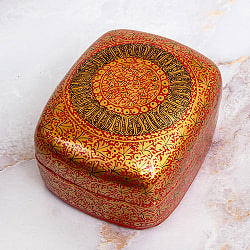 【超高精細・一点もの】カシミールのペーパーマッシュ 長方形小物入れ 約9cm x 約7cmの商品写真