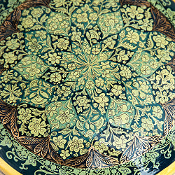 【超高精細・一点もの】カシミールのペーパーマッシュ 無窮唐草 円形小物入れ 約11cm x 約11cm - サブ5